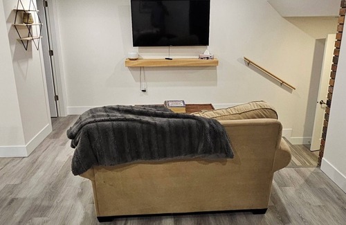 Prince George House | Cosy suite in the north