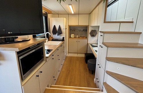 Charavines Ski Chalet | Cosy Tiny House with lake and mountain views