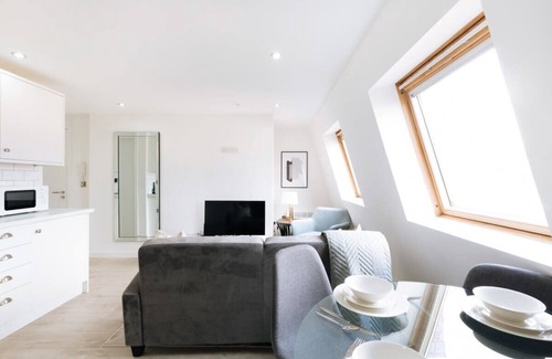 Ipswich Apartment | Cosy Top Floor 1 Bed Flat in Ipswich Centre