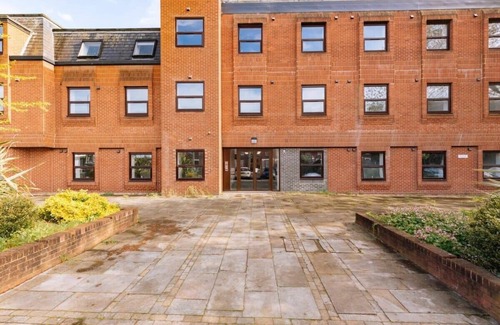 Ipswich Apartment | Cosy Top Floor 1 Bed Flat in Ipswich Centre