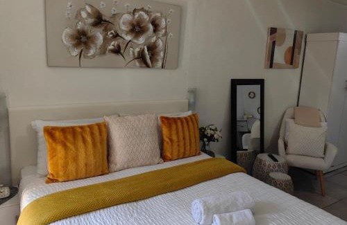 Randpark Ridge Apartment | Cosy Top floor Studio Apartment
