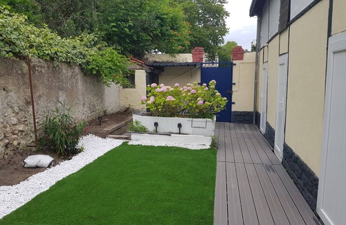 Tours House | Cosy town house with bicycles available