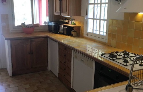 Barjols Villa | Cosy Traditional Villa with Private Land