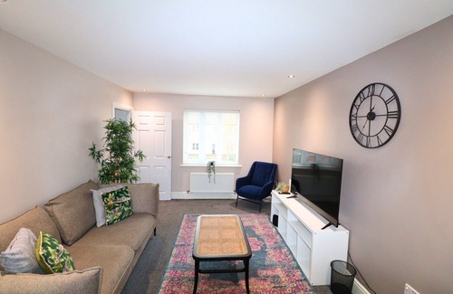 Andover Apartment | Cosy Two Bedroom Home in Andover