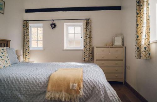 Beddgelert House | Cosy Underfloor Heated 17th Century Renovated Mill with Stunning Views - Ty Felin