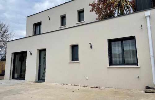 Baillargues Villa | COSY VACATION VILLA WITH JACUZZI