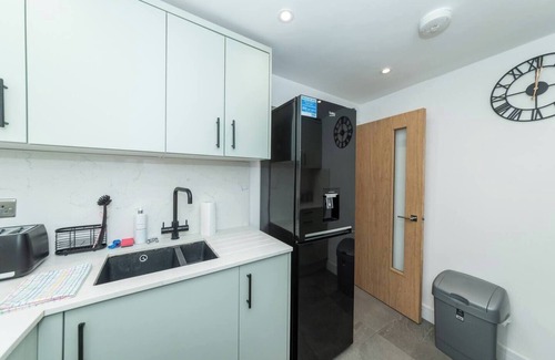 Reading House | Cosy Victorian Cottage Close to Town Center | Pass The Keys