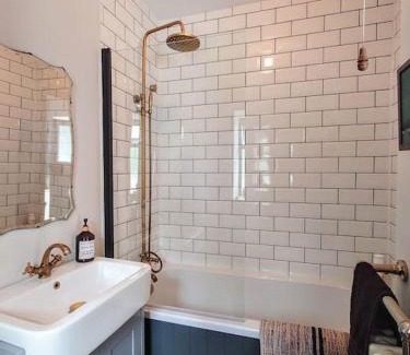 Brecon House | Cosy Welsh Town Cottage
