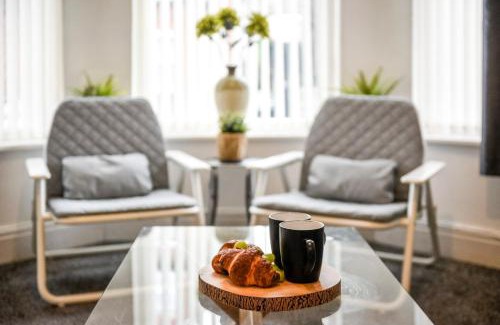 Birkenhead Apartment | Cosy Wirral home near Liverpool with Free Parking!