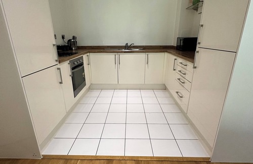 Canning Town Apartment | Cosy1-Bed Apartment in London near Excel London