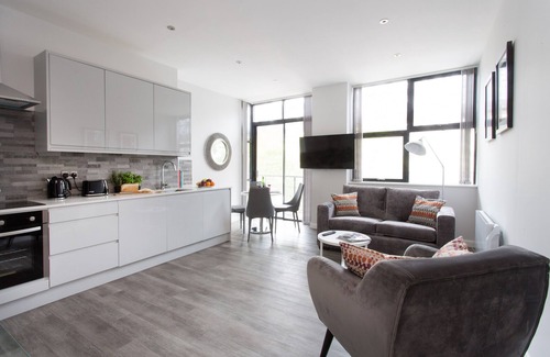 Central Milton Keynes Apartment | Cotels at 7Zero1
