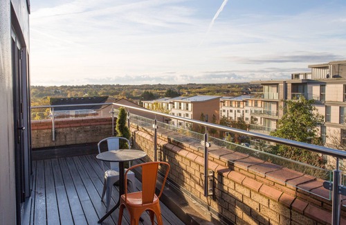 Central Milton Keynes Apartment | Cotels at 7Zero1