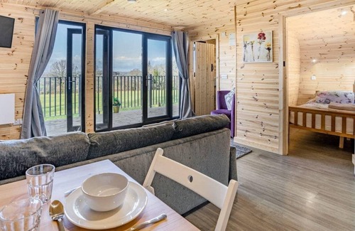 Pentrefelin Cabin | Cothi lodge luxury clamping on the heart of Wales