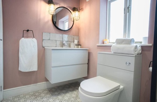 Chipping Campden House | Cotswold Retreat with Private Hot Tub