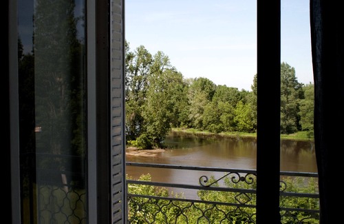 Chenehutte-Treves-Cunault House | Cottage overlooking Loire