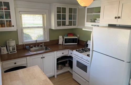 Bozman Cottage | Cottage 1-B: Waterfront cottage, 1 bd 1 bath, Perfect for your next getaway!