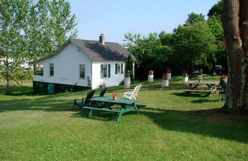 Wells Cottage | Cottage 12 Large 2 Bedroom