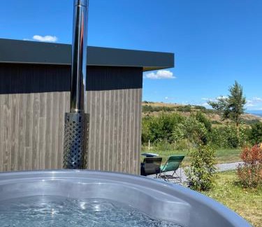 Grandeyrolles Ski Chalet | Cottage 2 à 4 personnes ,au cœur des volcans