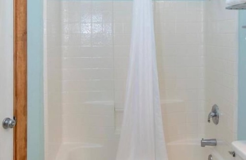 Fulton House | Cottage 20 at D&R Pelican Bay Resort