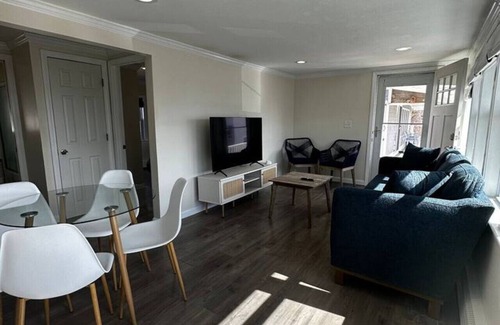 Hyannis Cottage | Cottage | 3 Min Walk to the Beach