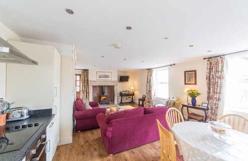 Lamesley Cottage | Cottage 4 Star Gold Set in Peaceful Countryside nr Newcastle, Durham & Beamish