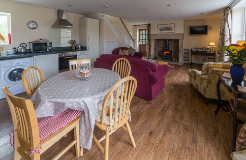 Lamesley Cottage | Cottage 4 Star Gold Set in Peaceful Countryside nr Newcastle, Durham & Beamish