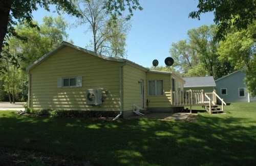 Fox Lake House | Cottage 7 on Beautiful Fox Lake!
