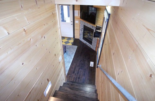 Fennville Cottage | Cottage #8 at DollyBrook just minutes to Saugatuck.