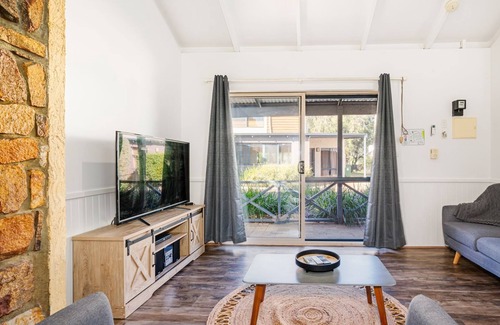 Dunsborough Cottage | Cottage 8 - Bay View Resort