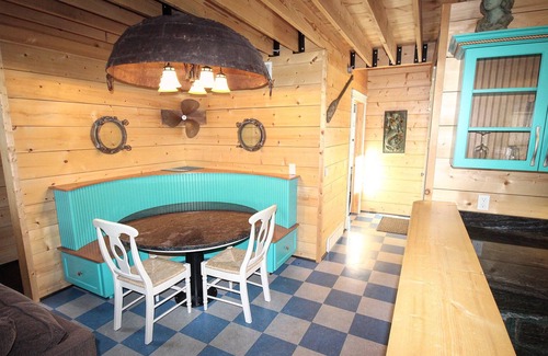 Fennville Cottage | Cottage #9 at DollyBrook minutes from Saugatuck