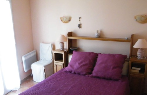 Montauriol Cottage | Cottage and Bed & Breakfast into the wild - Montauriol