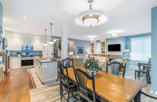 Beulah Cottage | Cottage + Apt w/Prime Location on Crystal Lake, Deck, 2 Grills, 2 Kitchens, WiFi