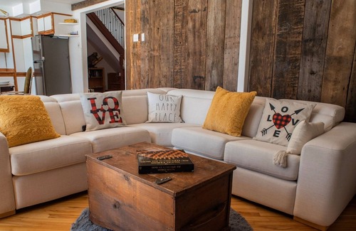 Saint-Calixte Ski Chalet | Cottage at Lac Desroches