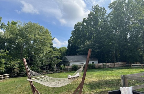Greensboro Cottage | Cottage at Lake Jeanette - 2 min from Greensboro Science Center