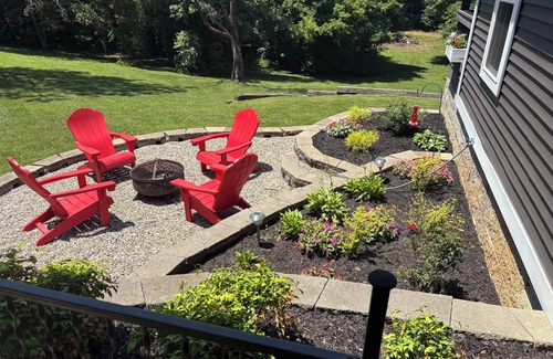 Bowling Green Cottage | Cottage at Sunnyside/Private/5 Wooded Acres/Garage