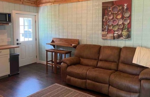 Garden City Cottage | Cottage at the Beach