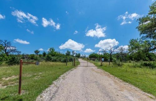 Fredericksburg House | Cottage at Twin Oaks
