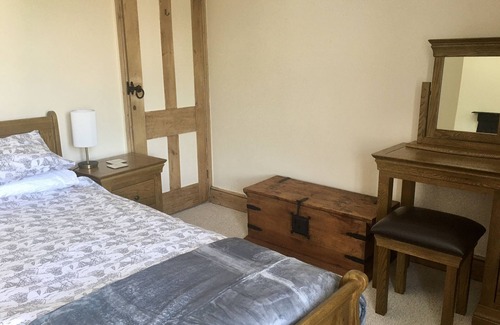 South Hayling Cottage | Cottage by the sea - 10 minutes walk to beach