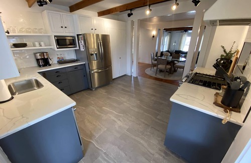 Kerrville Cottage | Cottage by the River - Sunday Suite