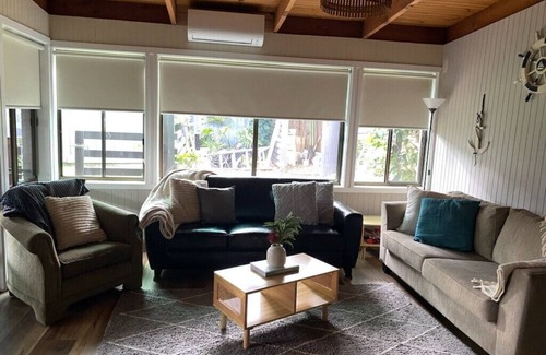 Rosebud House | Cottage by the Sea