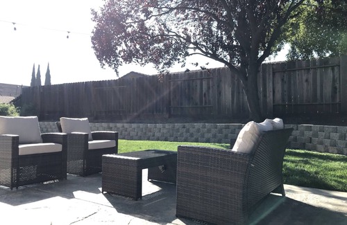 Fairfield Cottage | Cottage by the Vines: Near Napa Valley, Vineyards, Outlet Malls and Six Flags