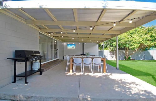 Wagga Wagga House | Cottage Charm on Travers - Pet Friendly, CBD Location