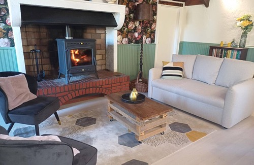 Saint-Felix Cottage | Cottage: Comfort, Pets Allowed, Shared Pool