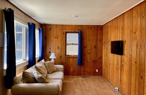 Oscoda Cottage | Cottage Cove · Lake Huron Beach Cottage No. 9