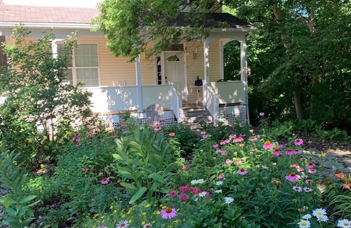 Lakeside Cottage | Cottage Custom built by owner plus 4 person golf cart included