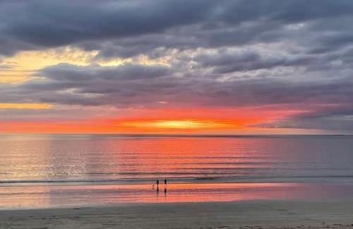 Jullouville Ski Chalet | Cottage dans Parc Résidentiel de Loisirs, Piscine, 150M de la mer