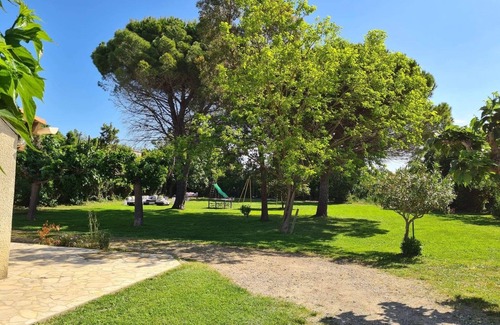 Mauguio Cottage | Cottage de Charme - Sleeps 8 - Park 2000 m2 - Barbecue - Pony Club - Kayak