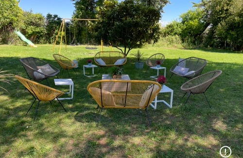 Mauguio Cottage | Cottage de Charme - Sleeps 8 - Park 2000 m2 - Barbecue - Pony Club - Kayak
