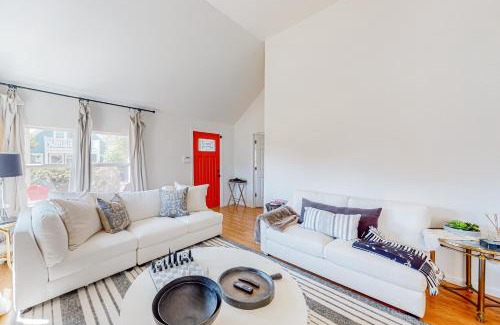 Nelscott House | Cottage De La Mer