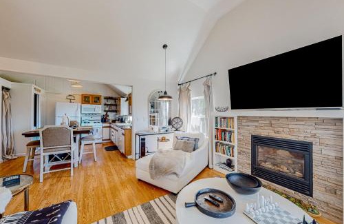 Nelscott House | Cottage De La Mer